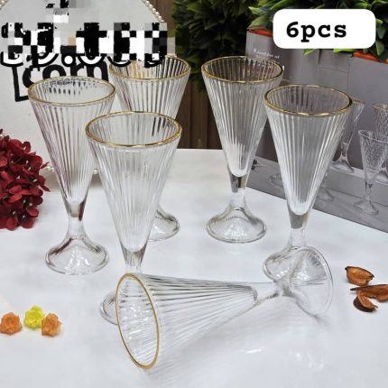 Lot de 6 verres à boisson élégants en verre strié avec bordure dorée.