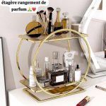 Étagère de rangement à plusieurs étages pour produits de beauté, crèmes et maquillage.