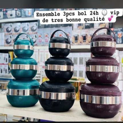 Trois ensembles de bols isothermes empilables en vert, noir et prune avec bandes argentées.
