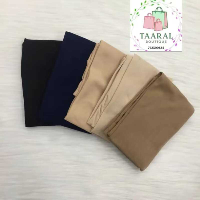 collant-sandy-silvy-taaral-boutique Trois paquets de collants de la marque Sandy Silvy commercialisés par Taaral Boutique.
