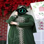 Abaya Évasée à Broderies Traditionnelles – Image 4
