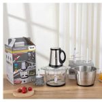 Hachoir électrique multifonction Silvers Criest avec son bloc moteur en inox, un bol en verre transparent, un bol en acier inoxydable interchangeables et ses accessoires.