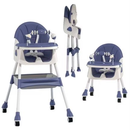 Chaise haute évolutive montrée en trois positions : haute avec plateau repas, basse sans plateau, et pliée compacte.