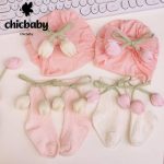 Ensemble Bonnet Turban et Chaussettes ou Chaussons Bébé – Image 3