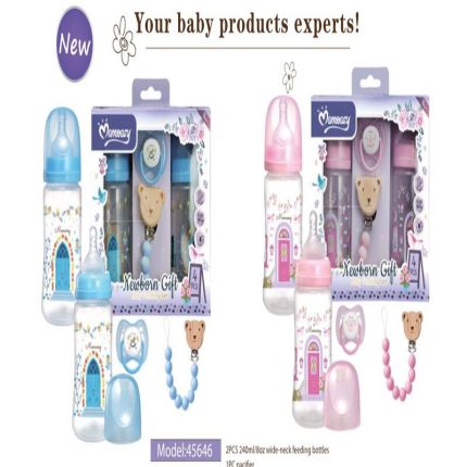 Coffret cadeau de naissance pour bébé comprenant deux biberons à col large, une sucette et un attache-sucette en perles.
