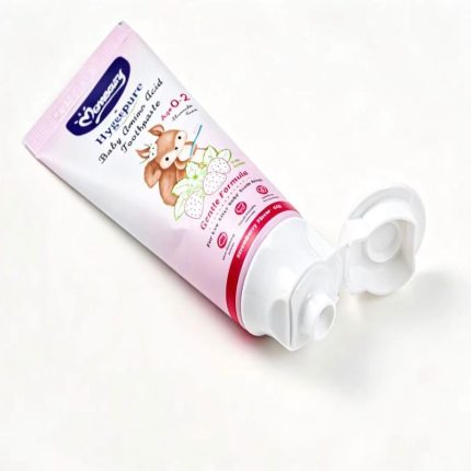Tube de dentifrice Momeasy Hygiepure formule douce pour bébé de 0 à 2 ans goût fraise.