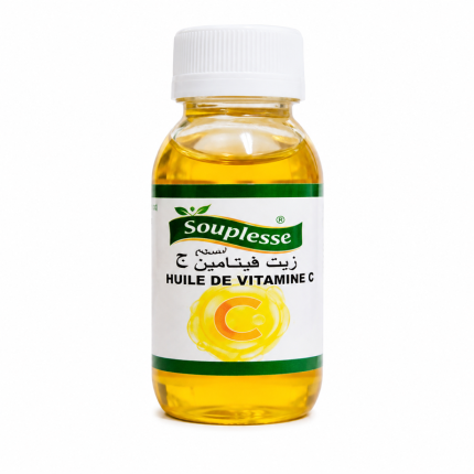 Flacon d'huile végétale pure de Vitamine C de la marque Souplesse pour le soin de la peau et l'éclat du teint.