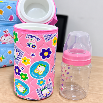 Biberon bébé rose avec étui de protection décoratif