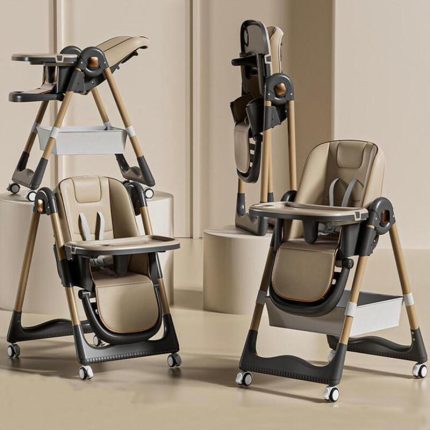 Chaise haute bébé pliable avec tablette, repose-pieds et harnais de sécurité